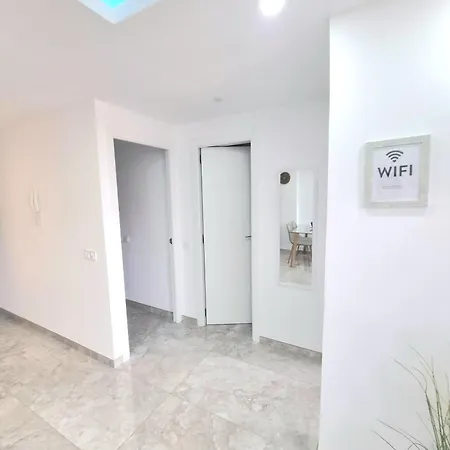 Two-bedroom ,central,wifi,sea View *